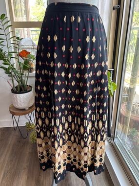 NYGARD COLLECTION Black Maxi Skirt with Gold Diamond Motif and Red Accents 10